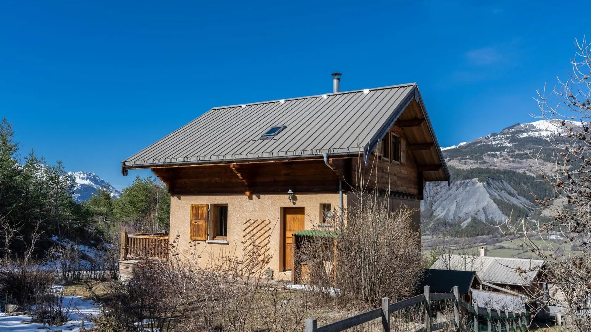 Parenthese Alpine - Poele A Bois - Calme - Parking Villa Enchastrayes