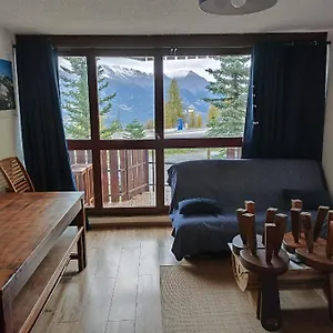 Appartement Super Sauze En Bas Des Pistes, Enchastrayes