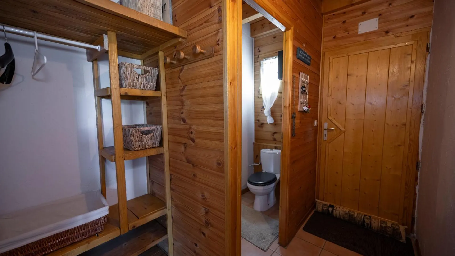 Parenthese Alpine - Poele A Bois - Calme - Parking Villa Enchastrayes France